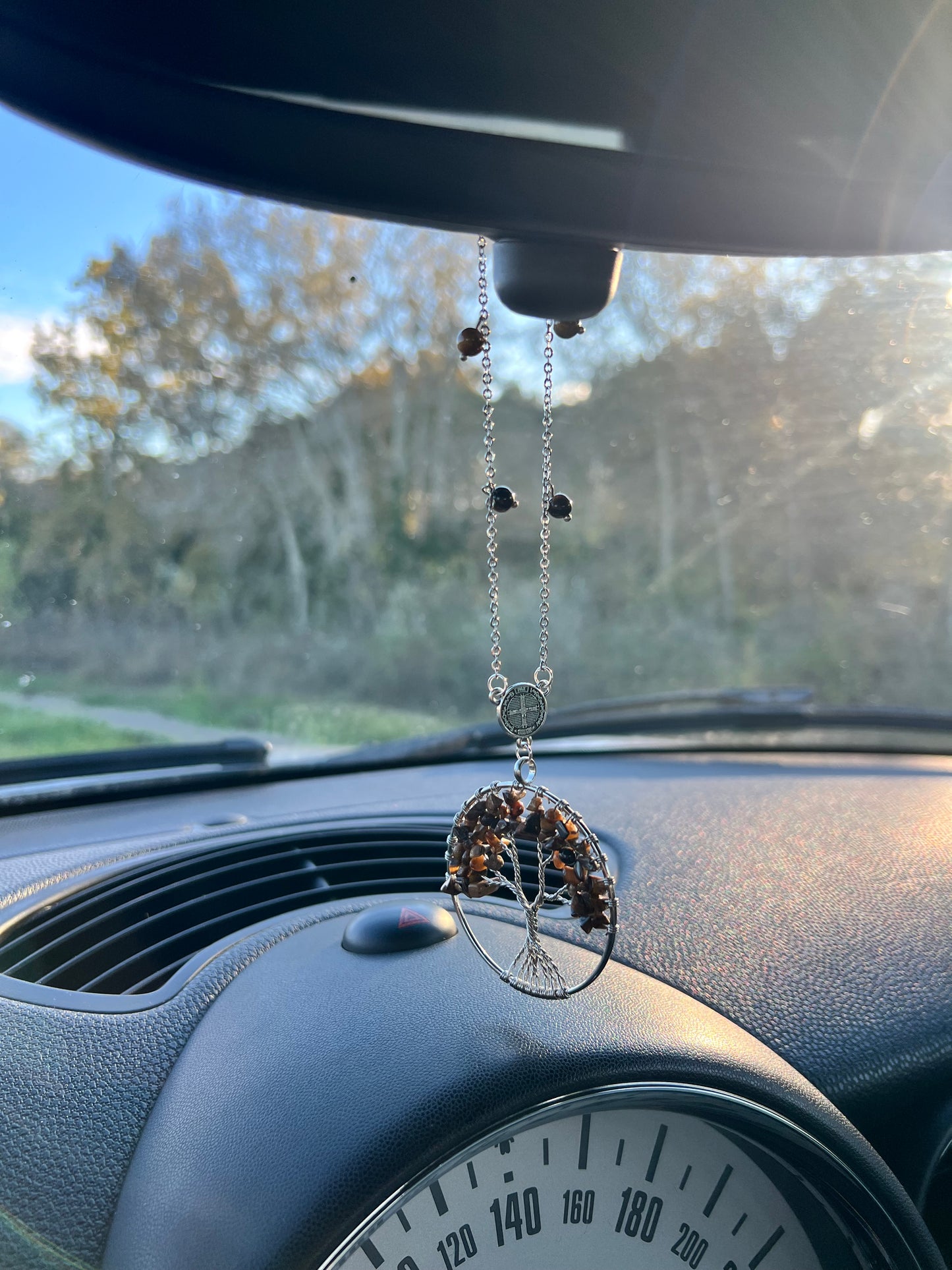 Suspension Voiture Sérénité Œil de Tigre